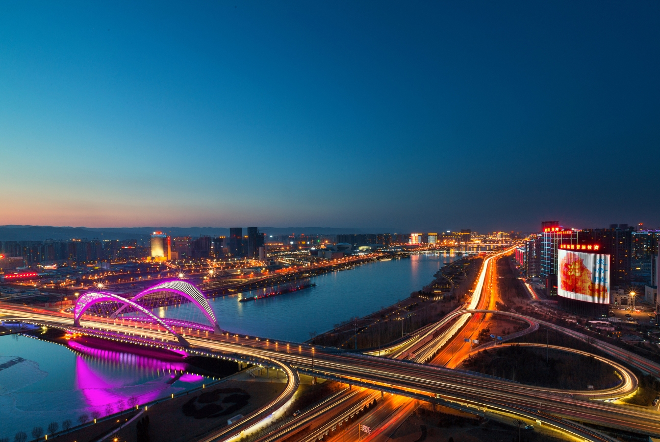 千年古都太原,现代转型的魅力之路